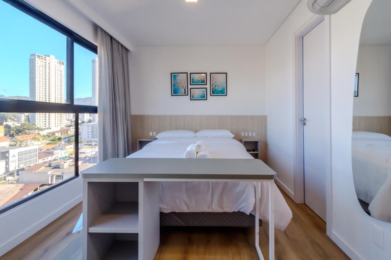 Loft Novo Todo Mobiliado Com Wifi Piscina E Proximo A Oktober Apartment