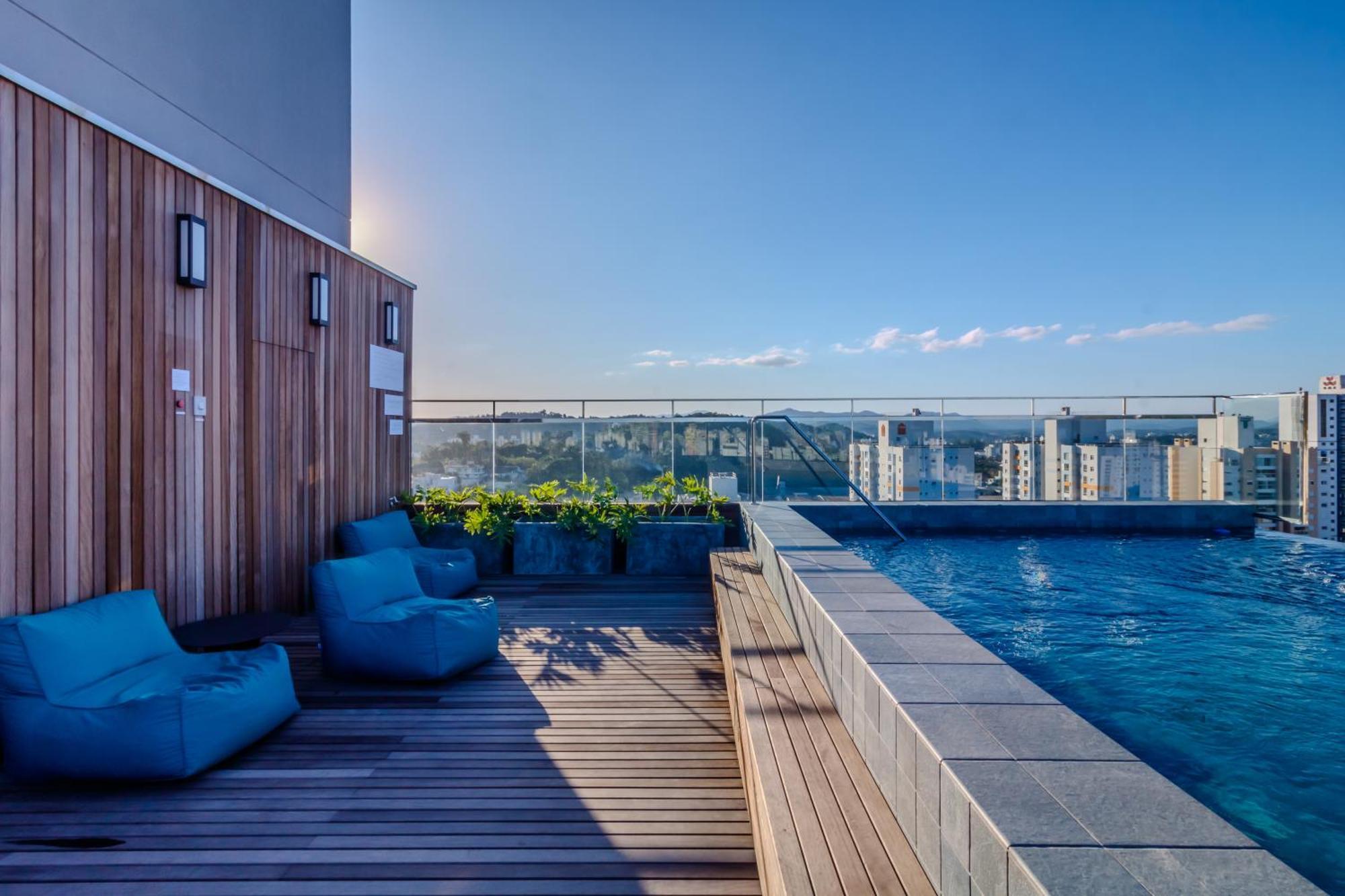 Loft Novo Todo Mobiliado Com Wifi Piscina E Proximo A Oktober Apartment