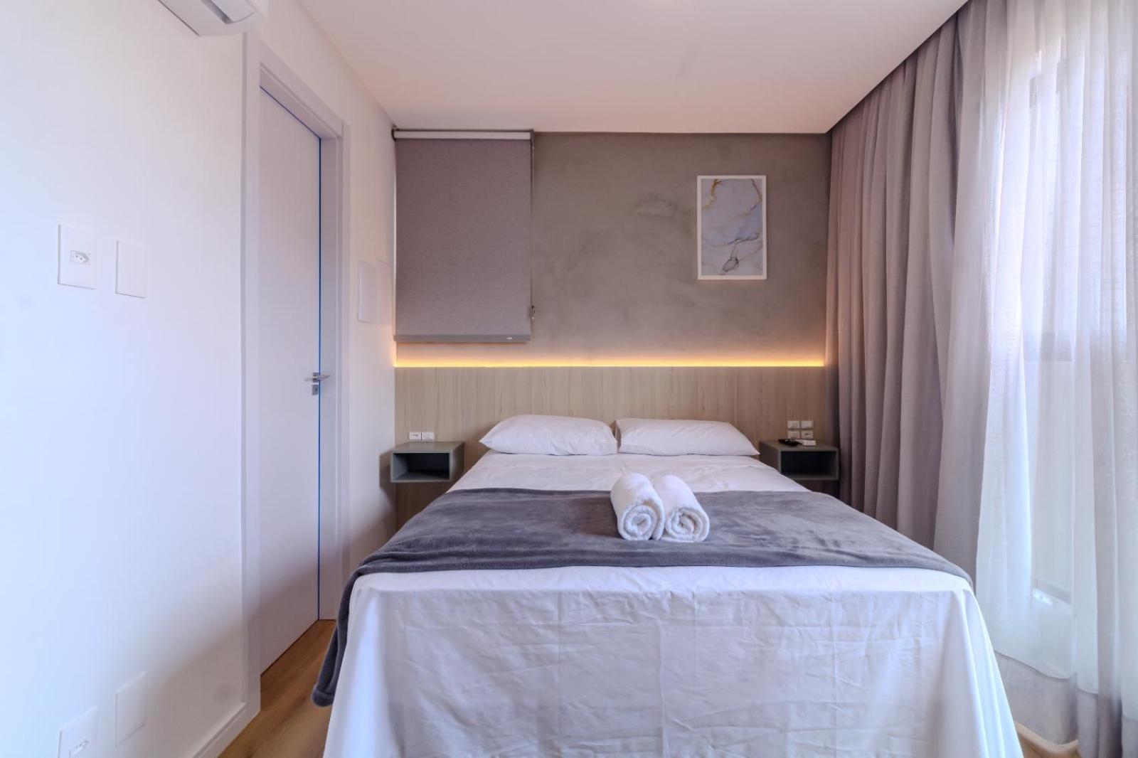 Loft Novo Todo Mobiliado Com Wifi Piscina E Proximo A Oktober Apartment