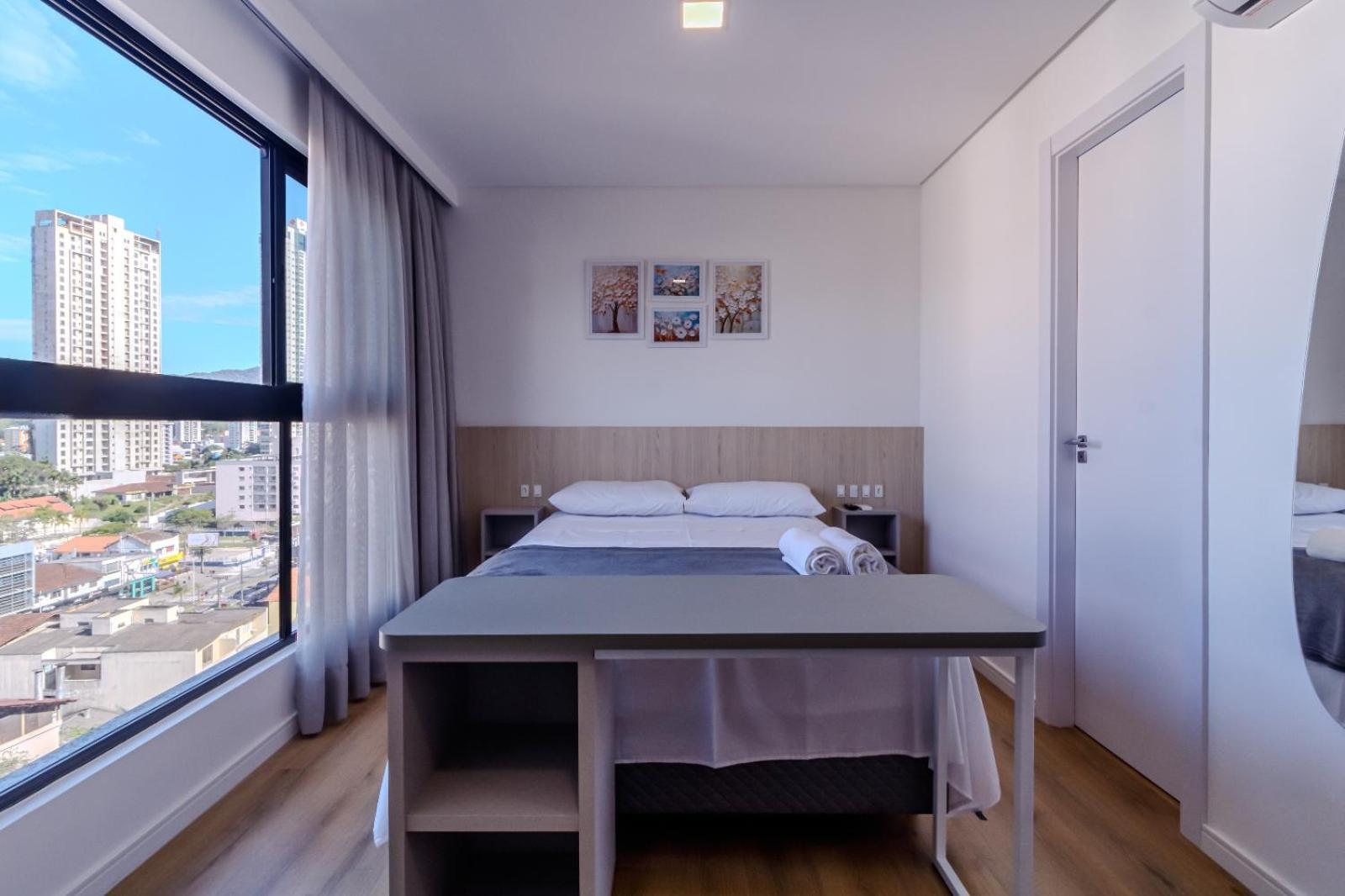 Loft Novo Todo Mobiliado Com Wifi Piscina E Proximo A Oktober